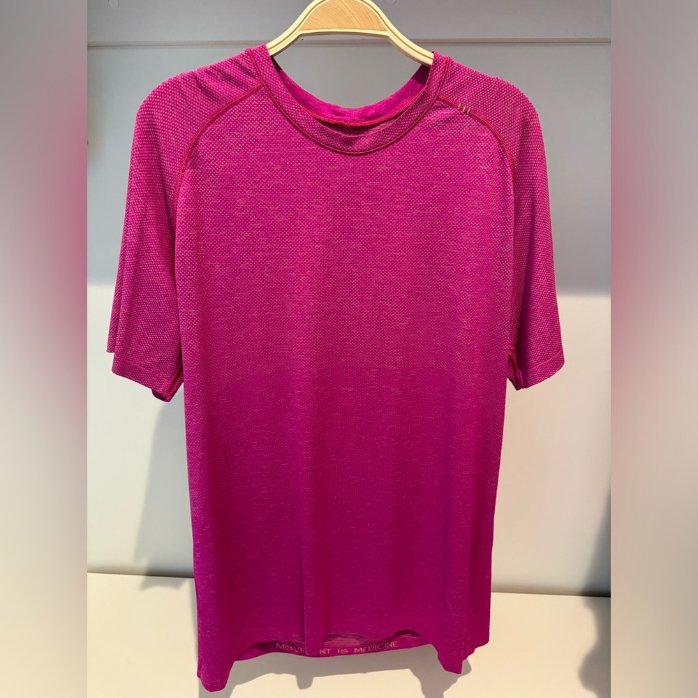 Lululemon Metal Vent Tech Men’s T Shirt Size Large